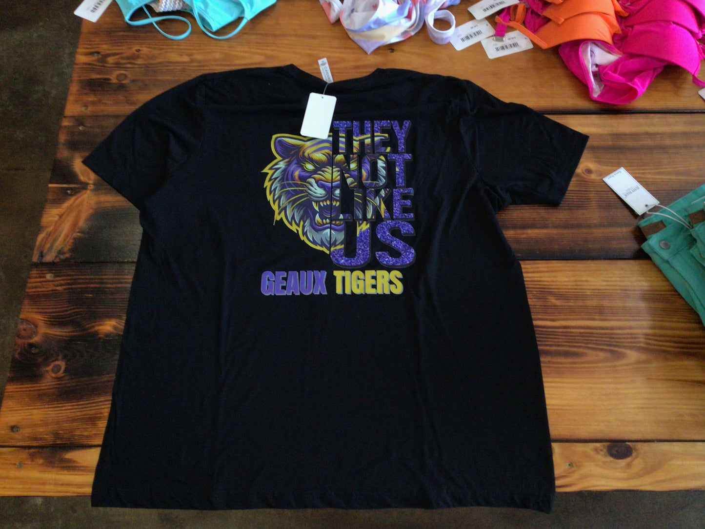 Black tiger tee
