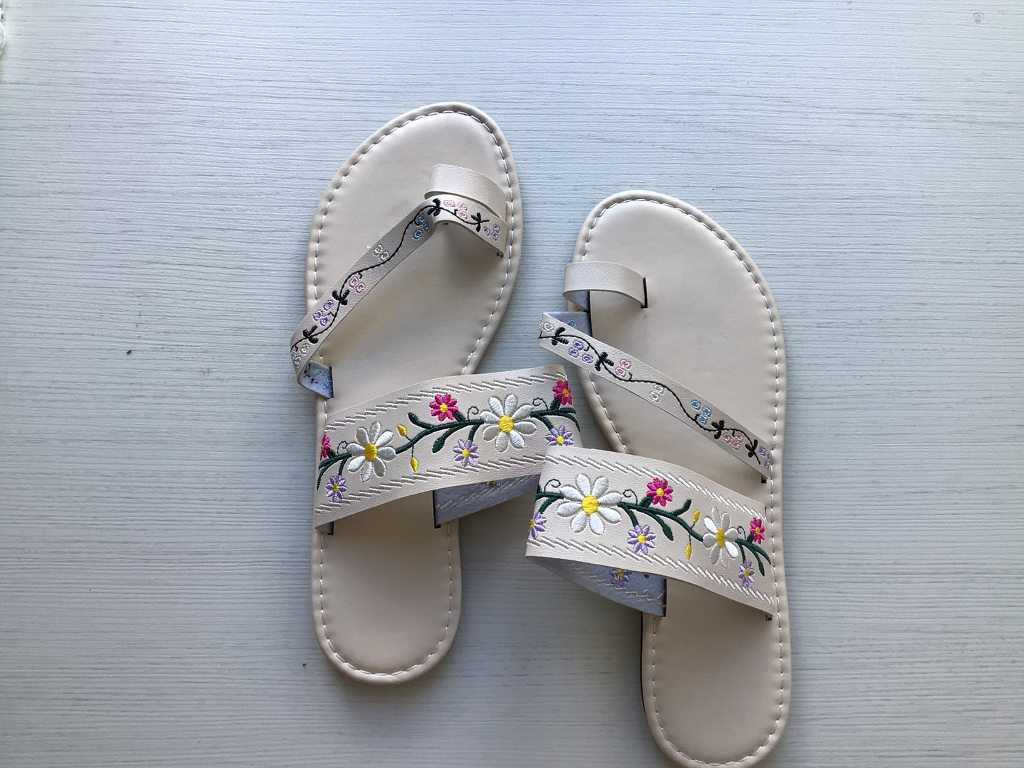 White flower sandals