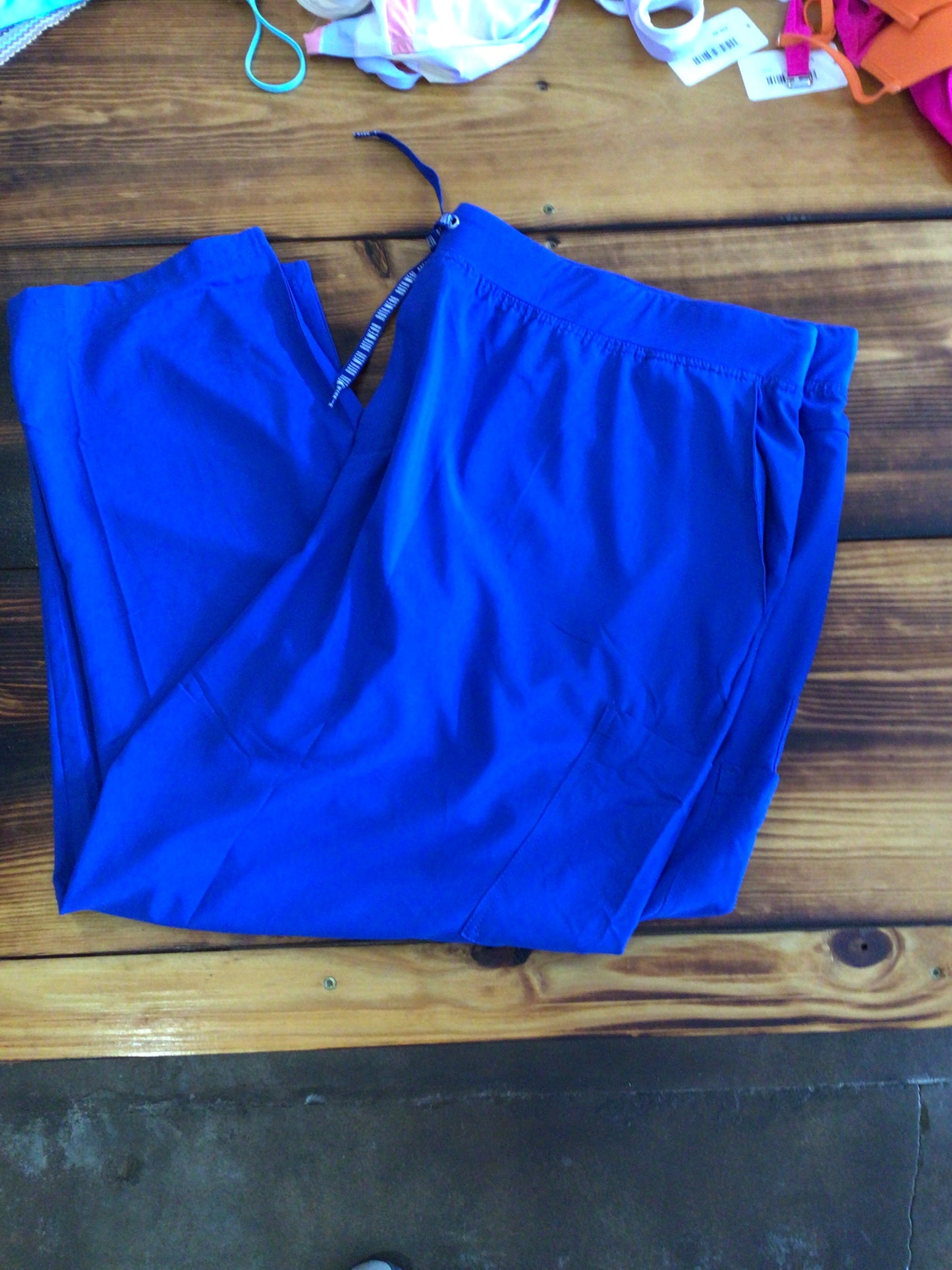 Men’s insight Roth scrub pants