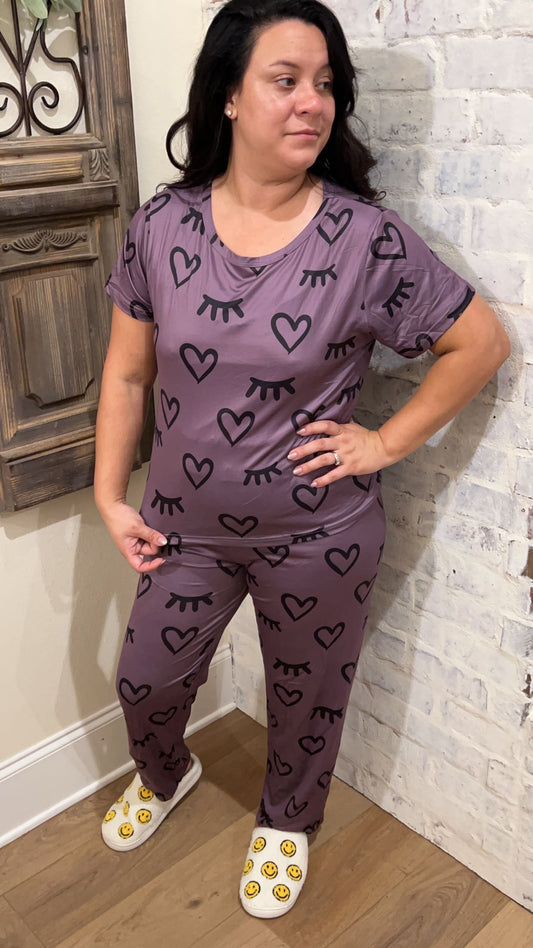 HAC- Sleepy eyes night gown